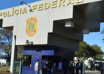 Delegados criticam afastamento de chefe da PF por decisão monocrática