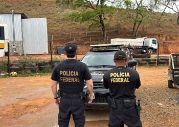 PF cumpre 13 mandados e bloqueia R$ 24,3 milhões em operação contra contrabando de migrantes em Valadares