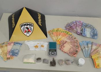PM prende casal suspeito de fazer delivery de drogas em Valadares