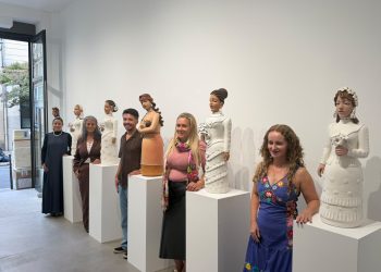 Artesanato do Vale do Jequitinhonha ganha espaço em Paris