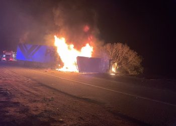 Motorista morre em acidente com caminhão e carreta na BR-116 em Mathias Lobato