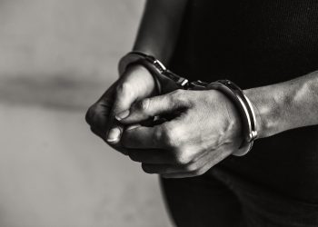 Homem é condenado a 37 anos de prisão por matar pai e filho em Cantagalo
