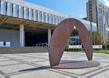 Renovação na Assembleia e Câmara será mínima