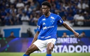 Zagueiro do Cruzeiro é convocado pela primeira vez para a Seleção Brasileira