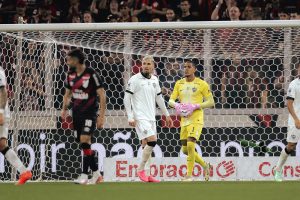 Atlético busca empate nos acréscimos em duelo movimentado com o Athletico Paranaense pelo Brasileirão