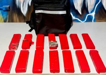 PM apreende 14 barras de maconha e prende homem e mulher em Ipatinga