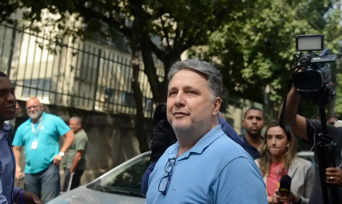 TSE anula votos de Garotinho e Ruas vence governo do Rio no 1º turno 