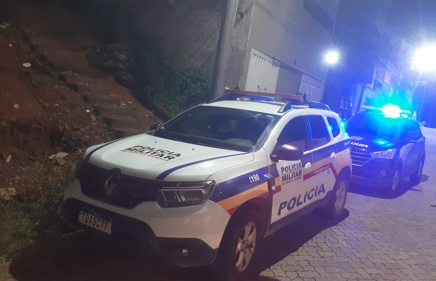 Corpo de homem em avançado estado de decomposição é encontrado dentro de casa no bairro Altinópolis