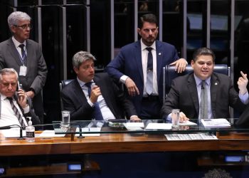Alcolumbre retira PEC da Segurança Pública da pauta do Senado