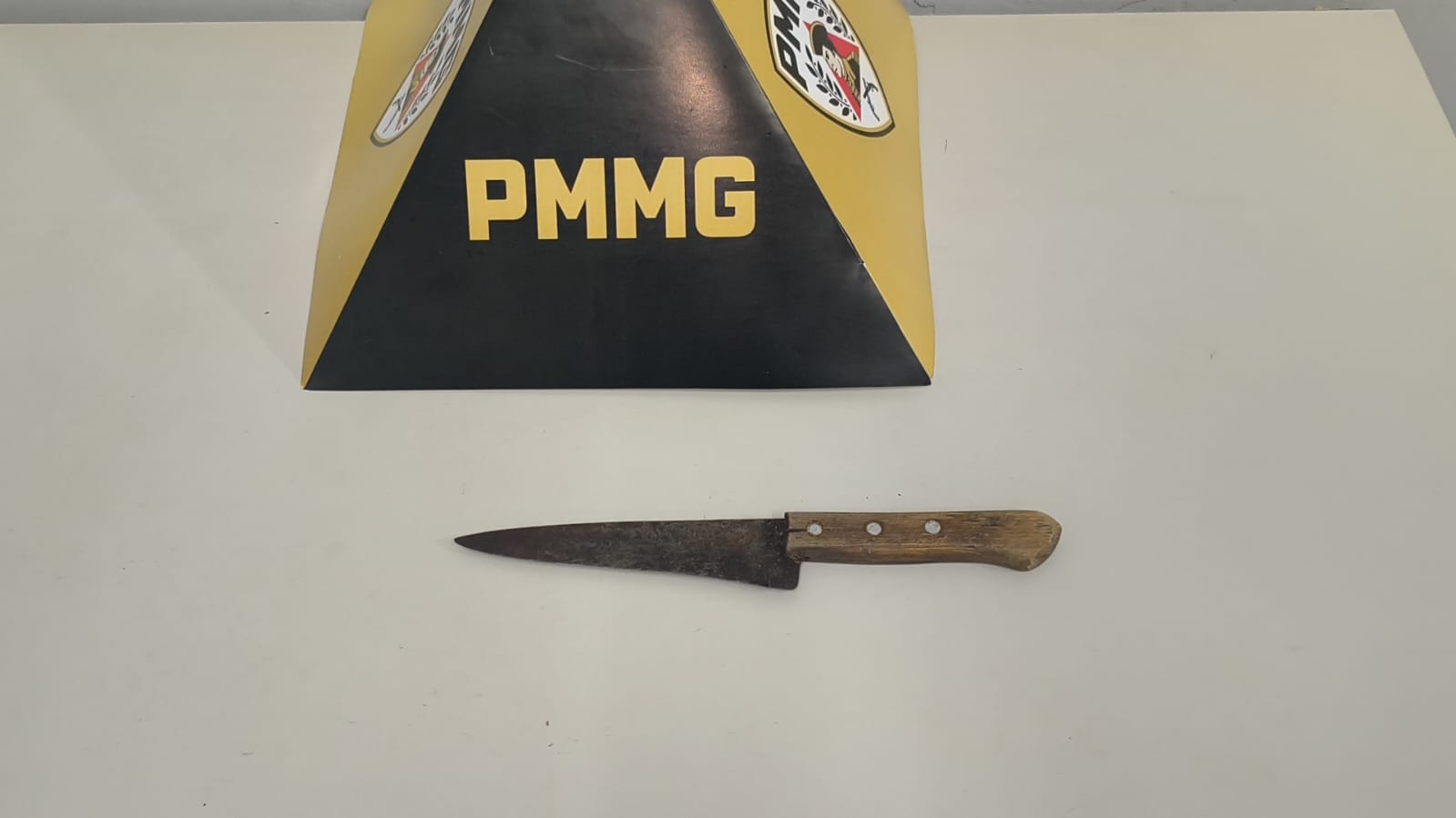 Homem ameaça segurança com faca no Pronto-Socorro do Hospital Municipal em Valadares