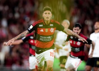 Flamengo vence Atlético no Maracanã e reassume a liderança do Brasileirão